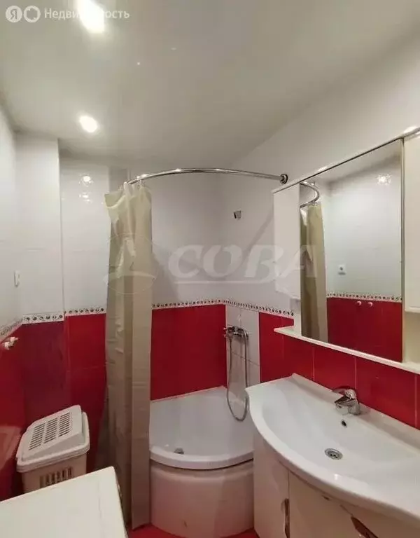 1-комнатная квартира: Тюмень, улица Станислава Карнацевича, 12 (46 м) - Фото 1