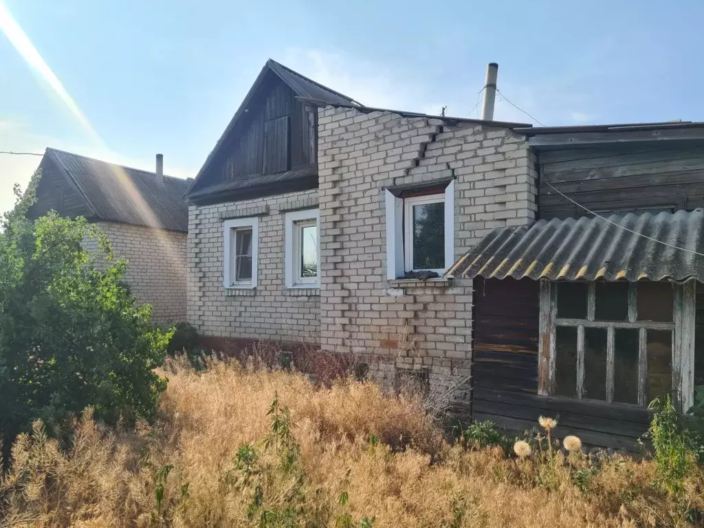 Дом в Волгоградская область, Среднеахтубинский район, Ахтубинское ... - Фото 0
