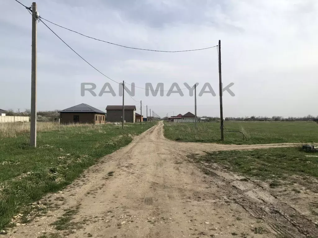 Участок в Адыгея, Майкоп городской округ, пос. Родниковый ул. ... - Фото 2