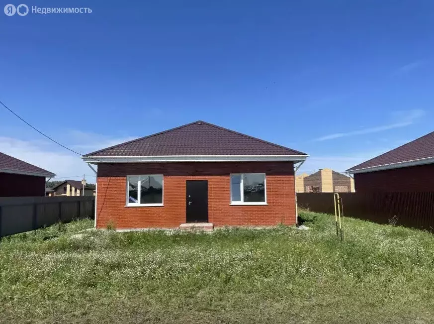 Дом в село Усть-Заостровка, 6-я Северная улица, 17 (105 м) - Фото 1