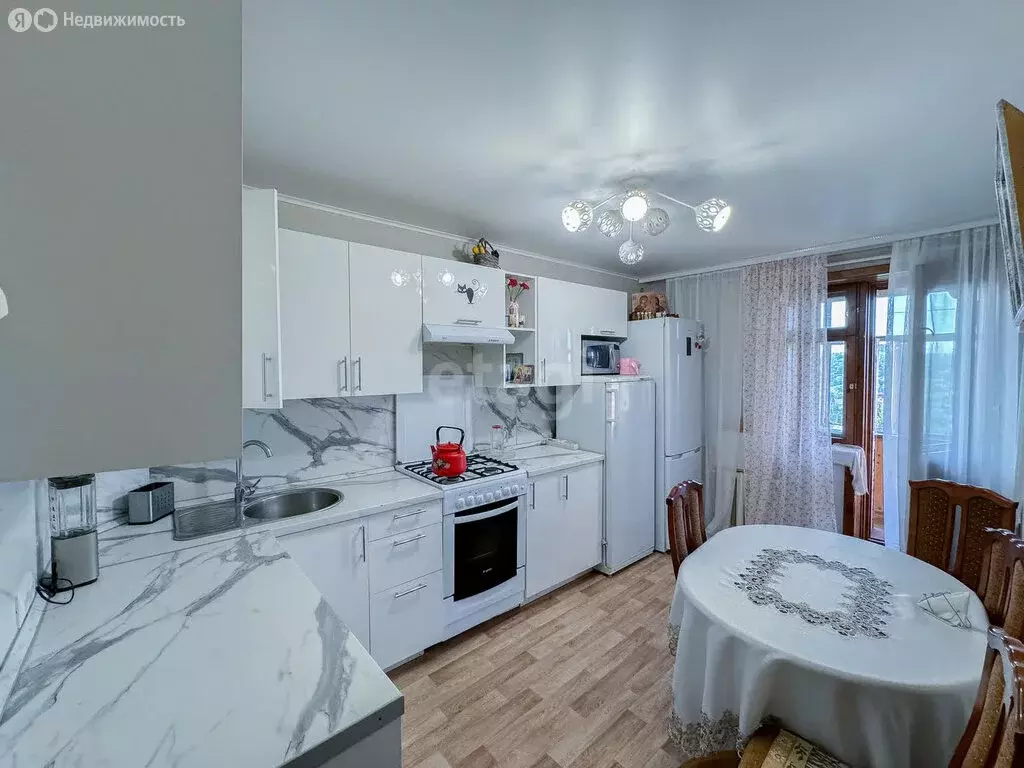 3-комнатная квартира: Саранск, Республиканская улица, 143 (70 м) - Фото 1