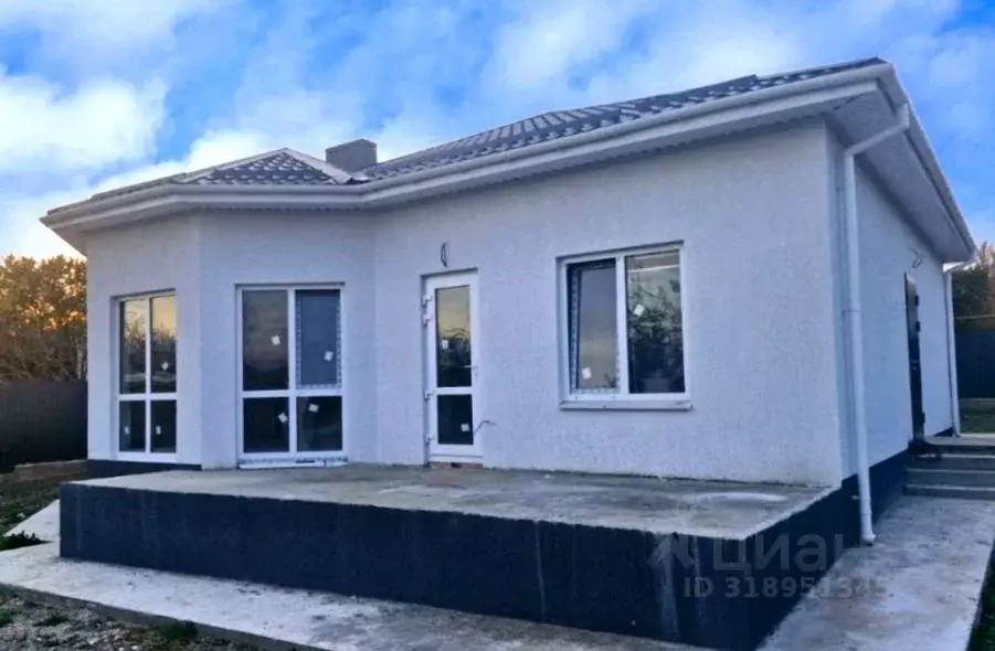 Дом в Краснодарский край, Новороссийск городской округ, Натухаевская ... - Фото 0