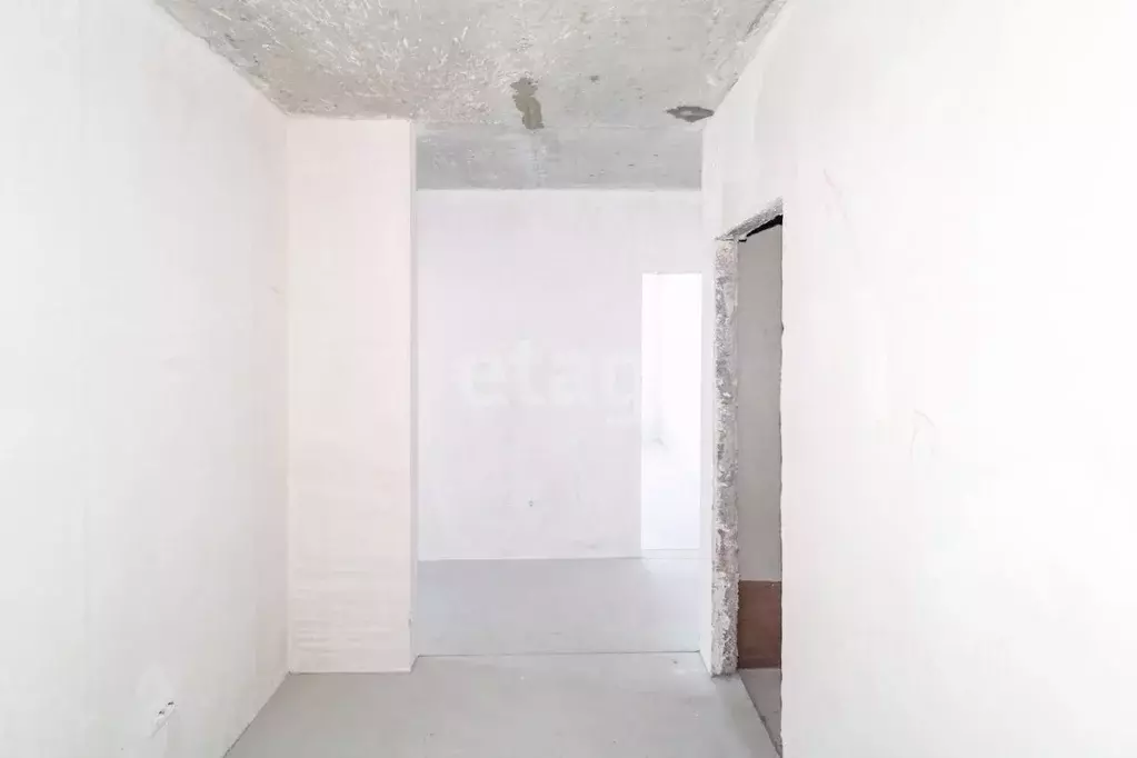 3-к кв. Тюменская область, Тюмень ул. Краснооктябрьская, 8 (81.92 м) - Фото 0