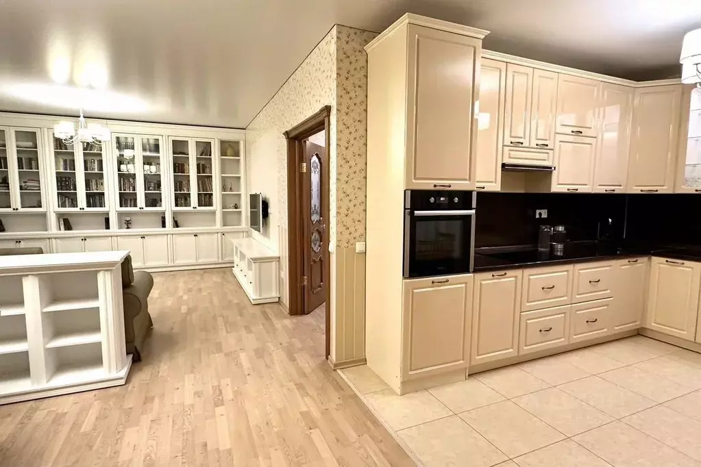 3-к кв. Удмуртия, Ижевск ул. Карла Маркса, 453 (103.1 м) - Фото 0