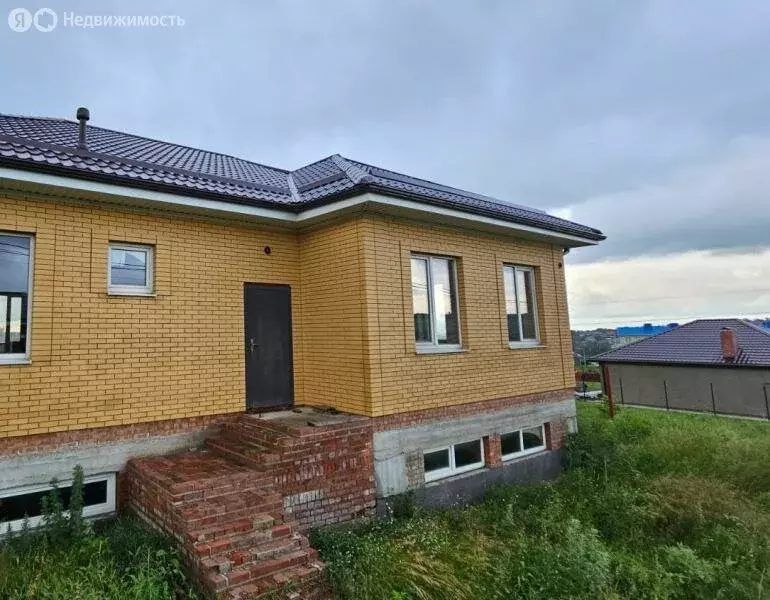 Дом в посёлок Российский, Пихтовая улица (260 м) - Фото 0