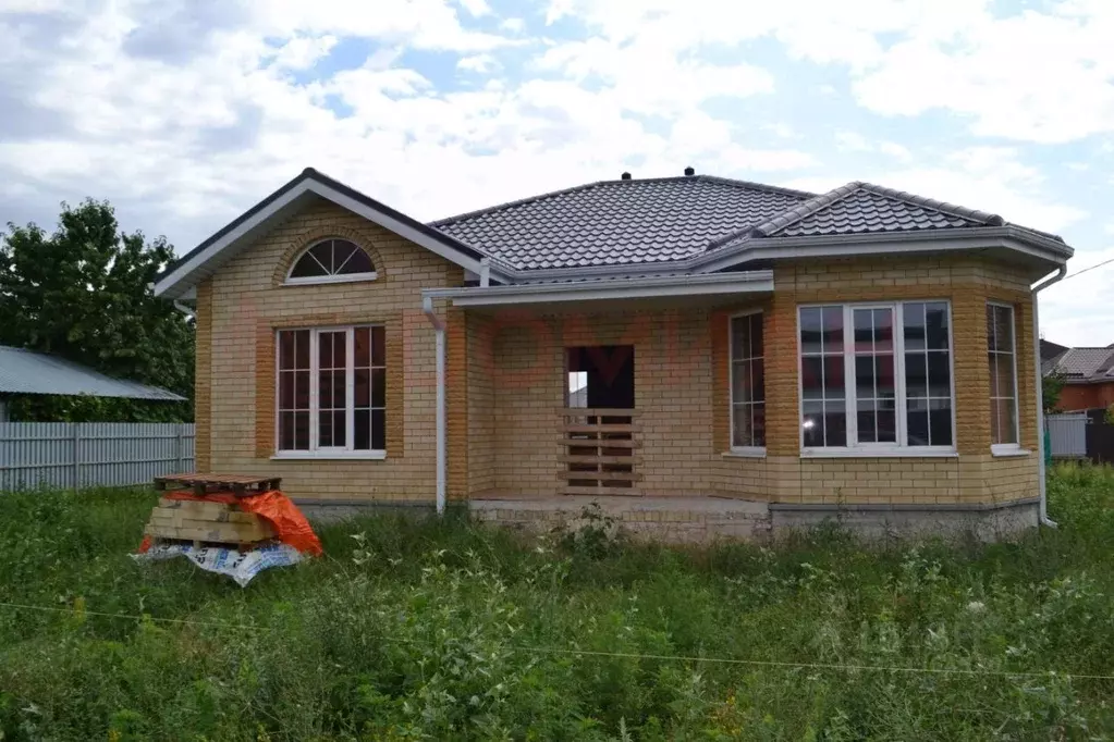 Дом в Ростовская область, Волгодонск Песчаная ул., 86 (150 м) - Фото 0
