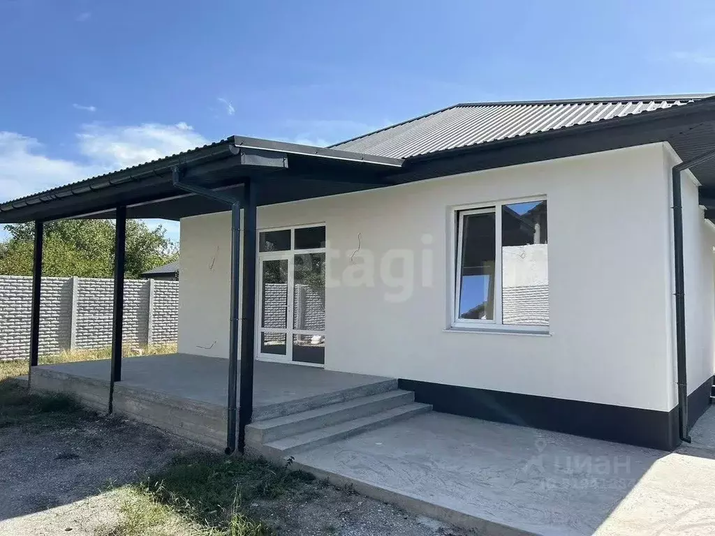 Дом в Крым, Симферопольский район, Трудовское с/пос, Бытовик-Северный ... - Фото 0