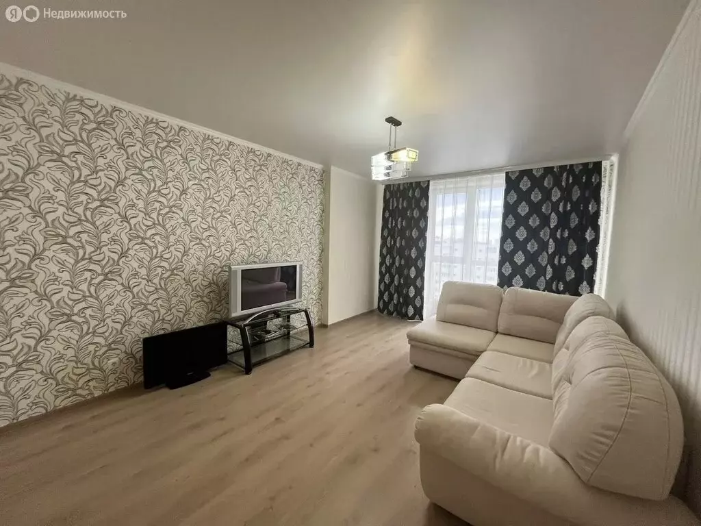 2-комнатная квартира: Уфа, Комсомольская улица, 15 (74.7 м) - Фото 2