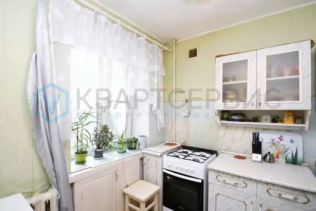 1-к кв. Омская область, Омск ул. 10 лет Октября, 145 (32.0 м) - Фото 0