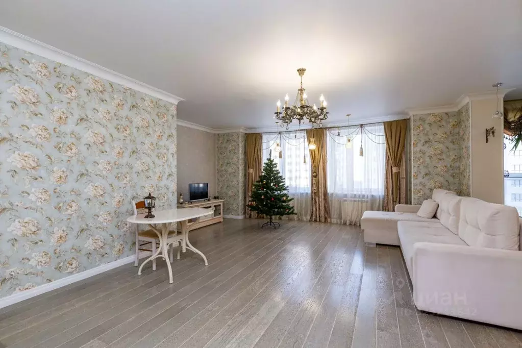 3-к кв. Свердловская область, Екатеринбург ул. Большакова, 25 (116.2 ... - Фото 2