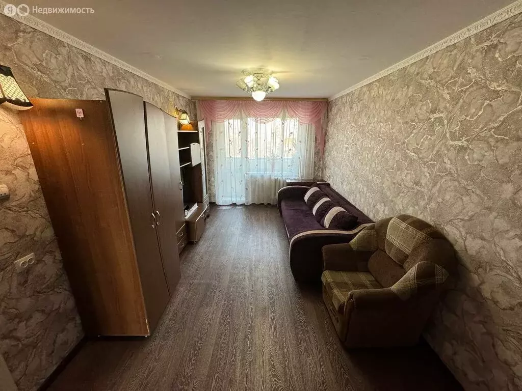 3-комнатная квартира: Комсомольск-на-Амуре, улица Дикопольцева, 31к4 ... - Фото 1