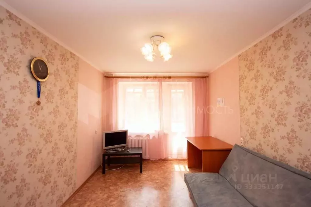 1-к кв. Тюменская область, Тюмень ул. Республики, 213 (30.0 м) - Фото 0