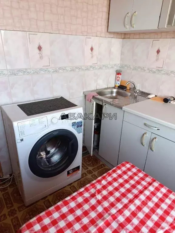 2-к кв. Красноярский край, Красноярск ул. Дубровинского, 52 (56.0 м) - Фото 2