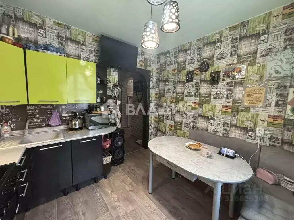 2-к кв. Бурятия, Улан-Удэ ул. Строителей, 40 (48.3 м) - Фото 1