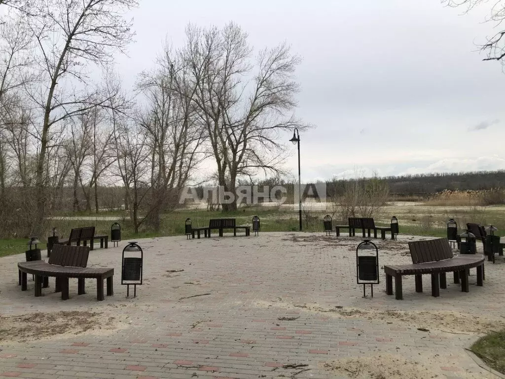 Участок в хутор Апаринский, Набережная улица (3.67 м) - Фото 2