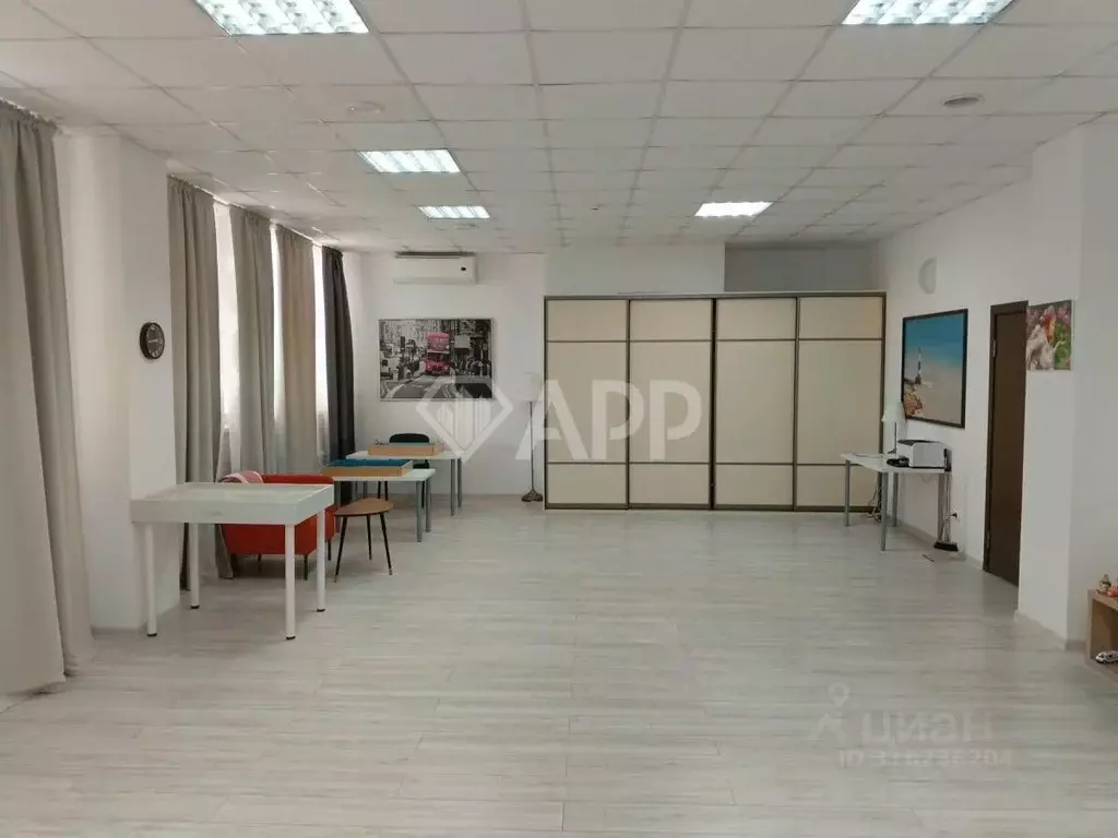 Офис в Краснодарский край, Новороссийск Кутузовская ул., 10 (82 м) - Фото 0
