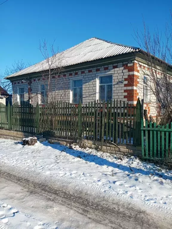 Дом в Волгоградская область, Михайловка Подтелковский пер. (100 м) - Фото 0