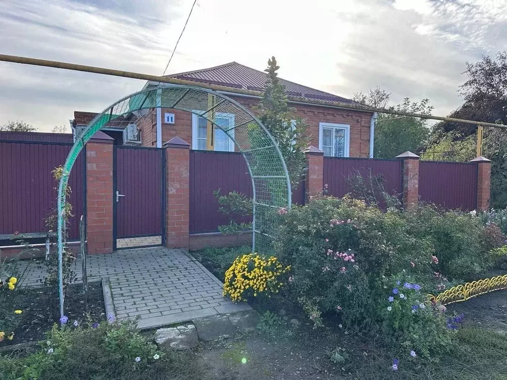 Дом в Краснодарский край, Кореновский район, Платнировское с/пос, ... - Фото 1