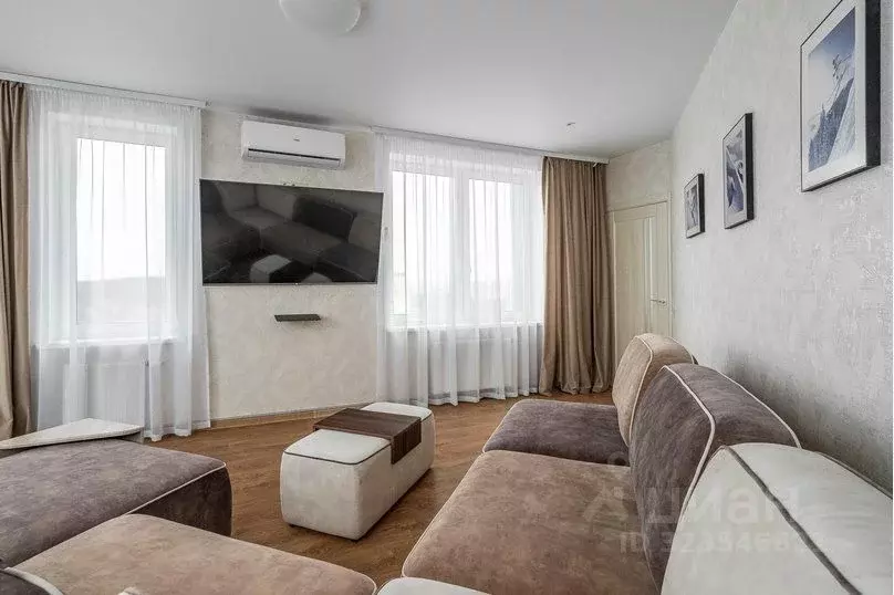 1-к кв. Свердловская область, Екатеринбург пер. Широкий, 6 (54.0 м) - Фото 2