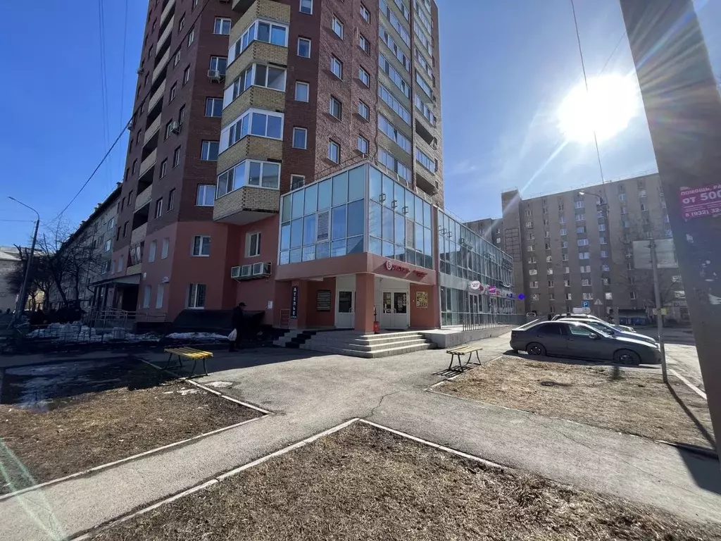 Офис в Тюменская область, Тюмень Олимпийская ул., 42к1 (55 м) - Фото 1