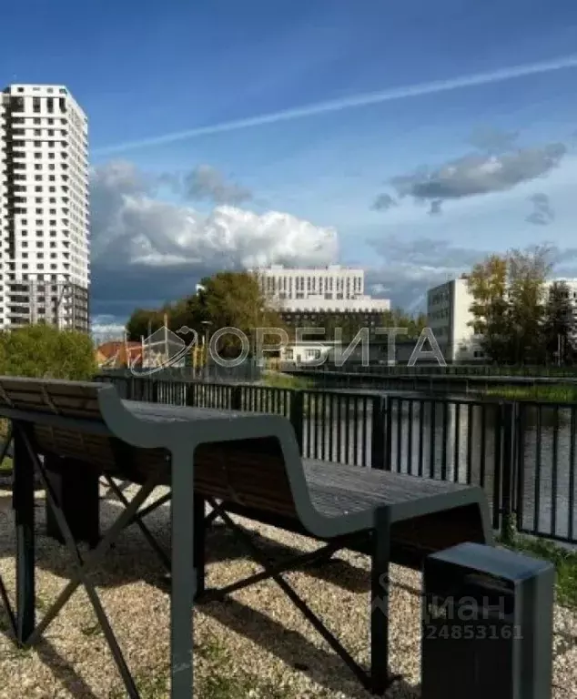 2-к кв. Тюменская область, Тюмень Новгородская ул., 1 (61.7 м) - Фото 1