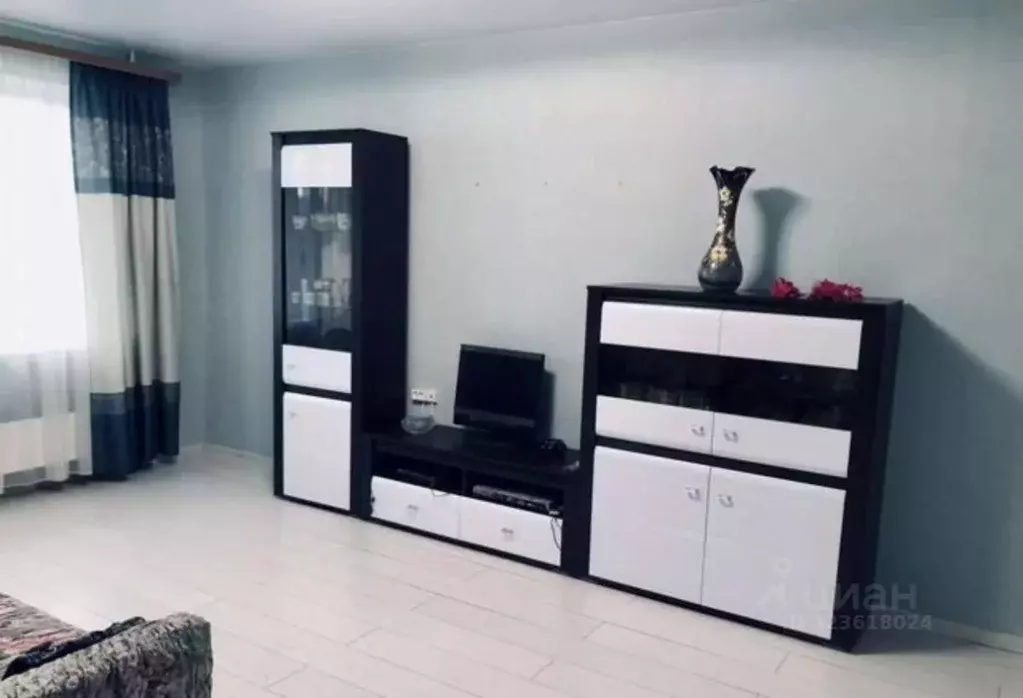 2-к кв. Татарстан, Казань ул. Липатова, 15а (58.0 м) - Фото 1