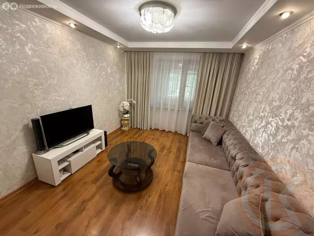 4-комнатная квартира: Симферополь, Киевская улица, 114 (90 м) - Фото 1