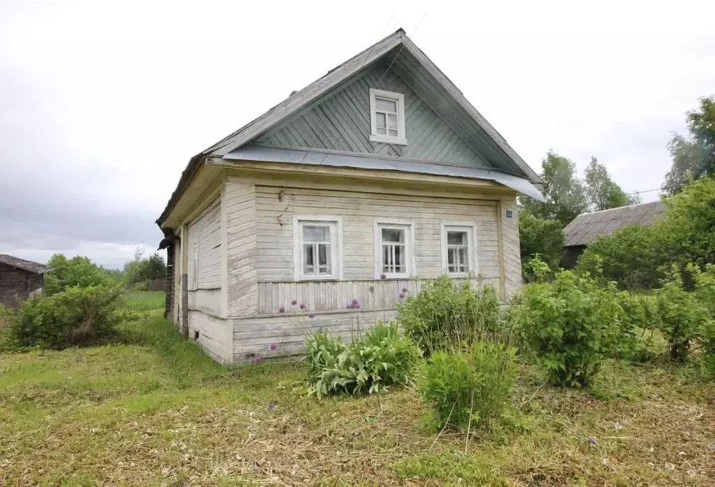 Дом в Вологодская область, Шекснинский муниципальный округ, д. ... - Фото 1
