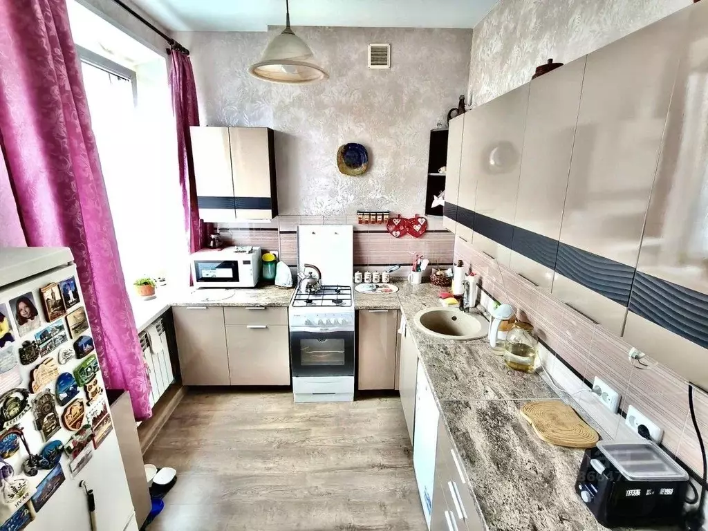 3-к кв. Карелия, Петрозаводск ул. Пирогова, 4 (70.6 м) - Фото 2