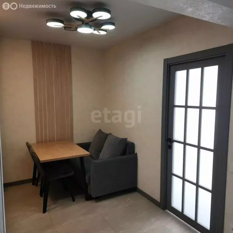 3-комнатная квартира: Барнаул, Песчаная улица, 181к1 (37 м) - Фото 2