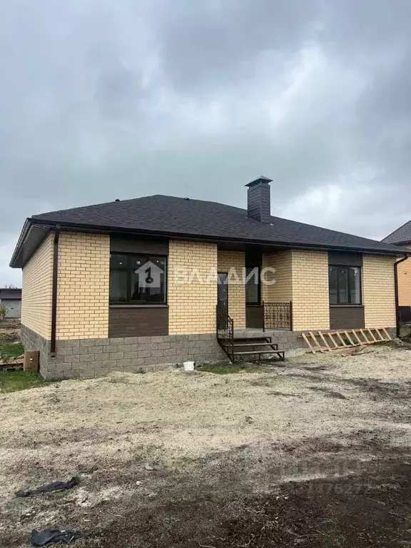 Дом в Белгородская область, Белгородский район, Дубовское с/пос, с. ... - Фото 1