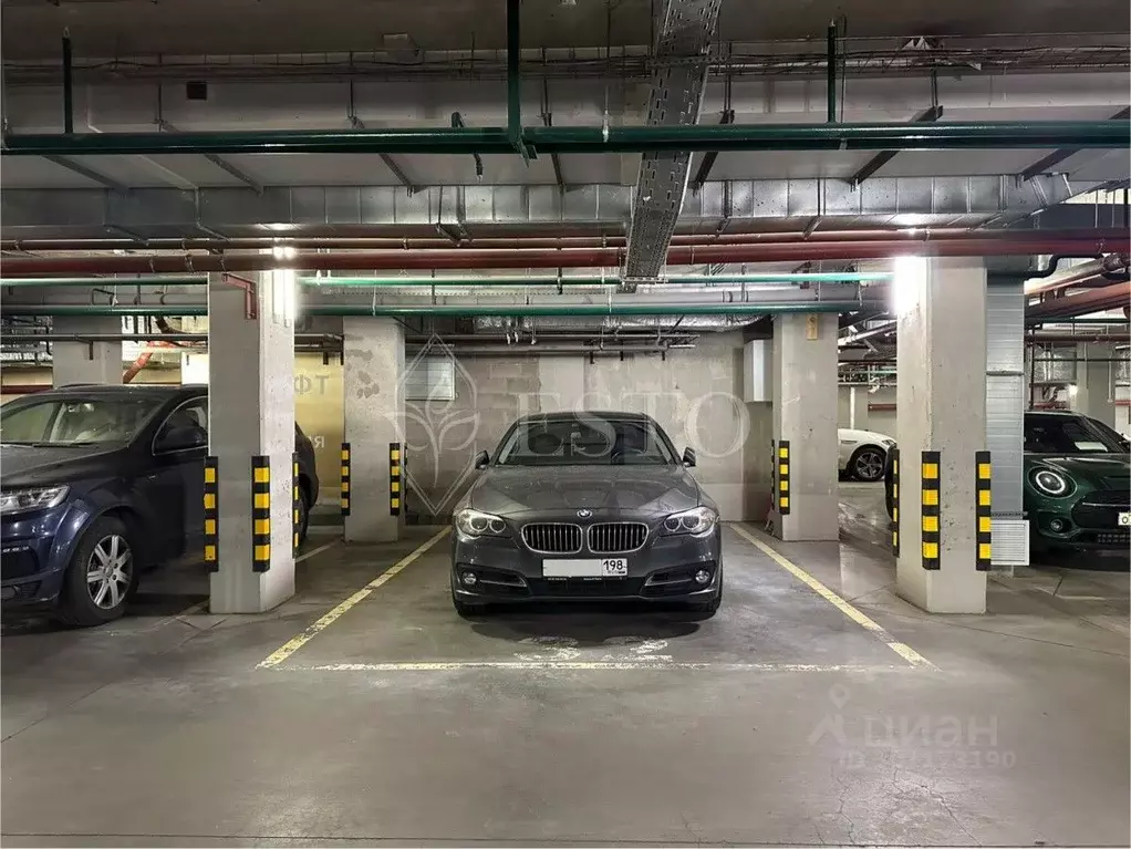 Гараж в Санкт-Петербург Морской муниципальный округ, Голден Сити жилой ... - Фото 1