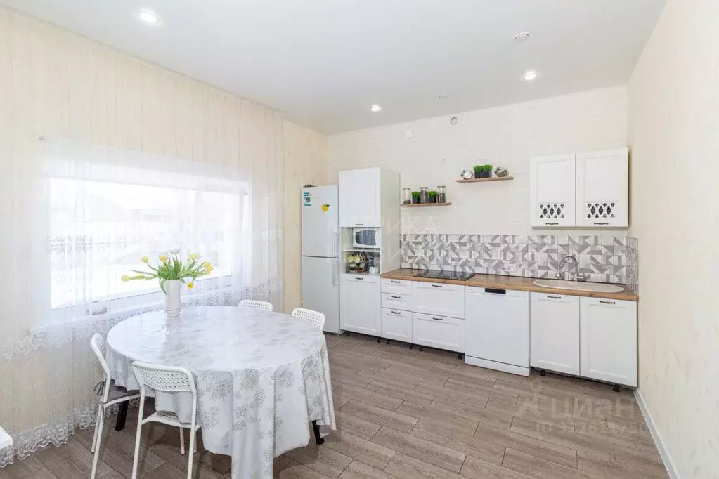 Коттедж в Тюменская область, Тюмень Усадебная ул. (148 м) - Фото 1