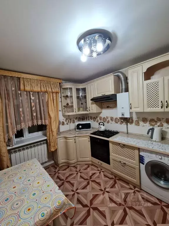 3-к кв. Адыгея, Тахтамукайский район, Яблоновский пгт ул. Титова, 64 ... - Фото 0