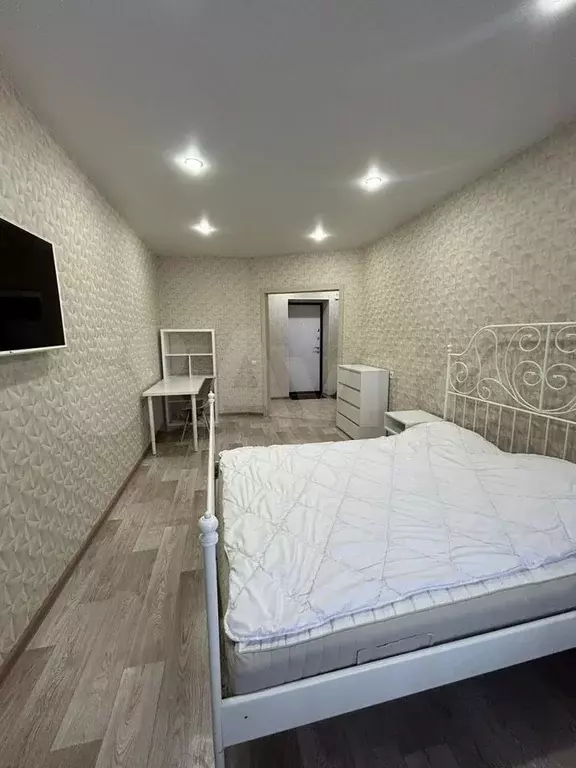 1-к. квартира, 42 м, 6/8 эт. - Фото 0