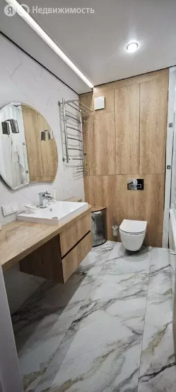 3-комнатная квартира: Владивосток, улица Давыдова, 35 (96.2 м) - Фото 1