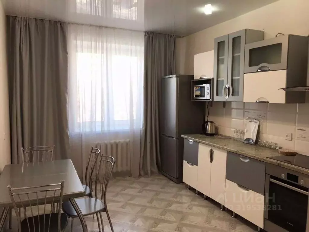 2-к кв. Башкортостан, Уфа Комсомольская ул., 148 (63.2 м) - Фото 0