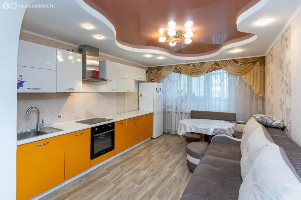 3-комнатная квартира: Тюмень, улица Монтажников, 41 (90 м) - Фото 1