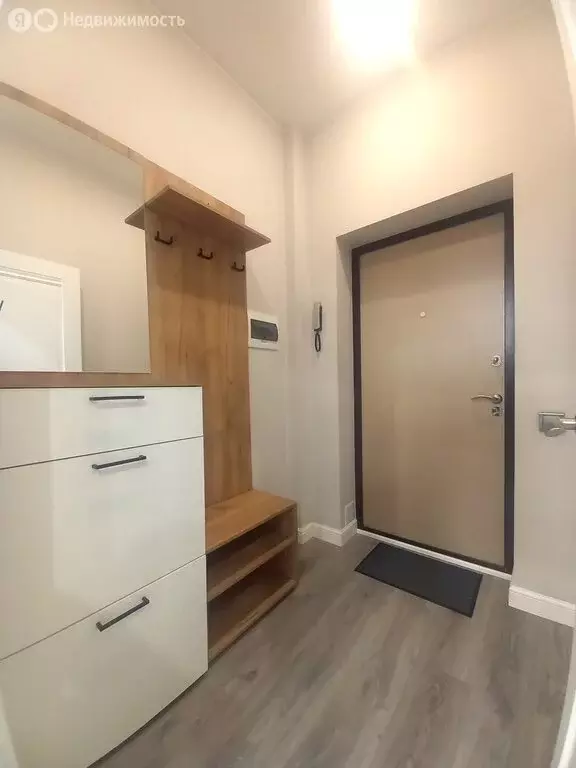 1-комнатная квартира: Сыктывкар, улица Клары Цеткин, 2 (35 м) - Фото 0