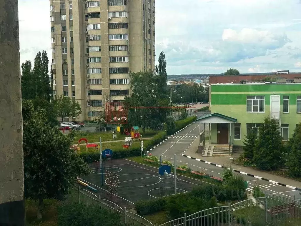 4-к кв. Белгородская область, Старый Оскол Солнечный мкр, 16 (71.2 м) - Фото 0