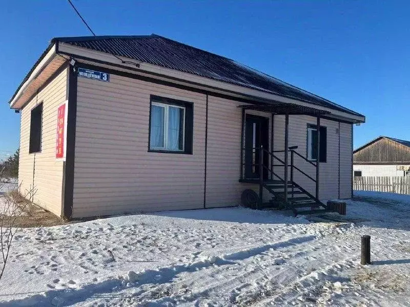 Дом в Амурская область, Белогорский муниципальный округ, с. Васильевка ... - Фото 1