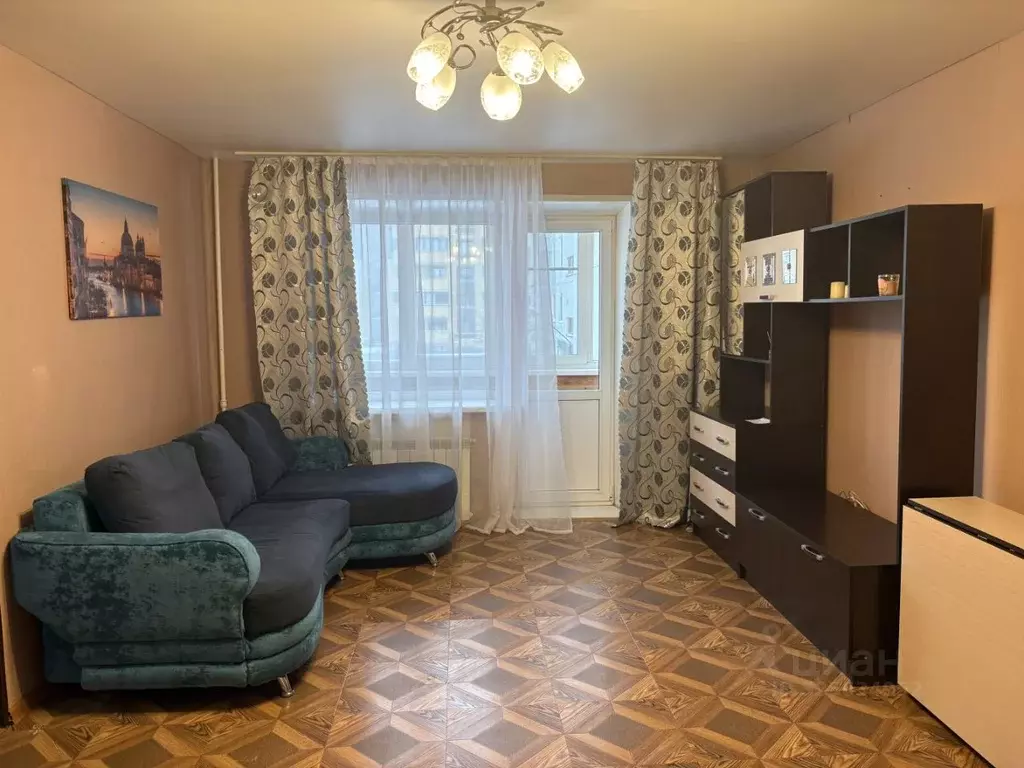 2-к кв. Псковская область, Псков Октябрьский просп., 33А (43.0 м) - Фото 1