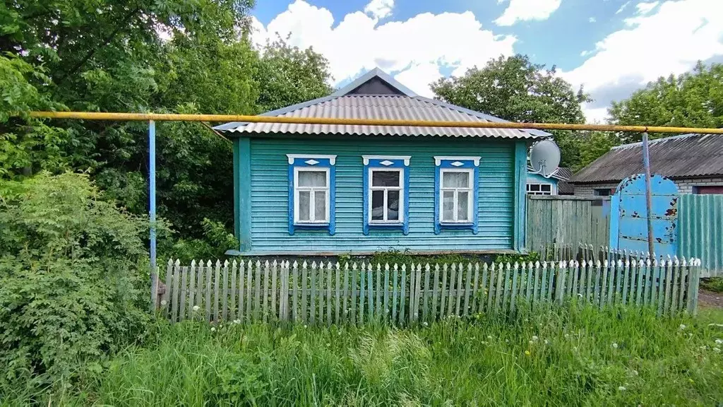 Дом в Белгородская область, Корочанский район, Погореловское с/пос, с. ... - Фото 0