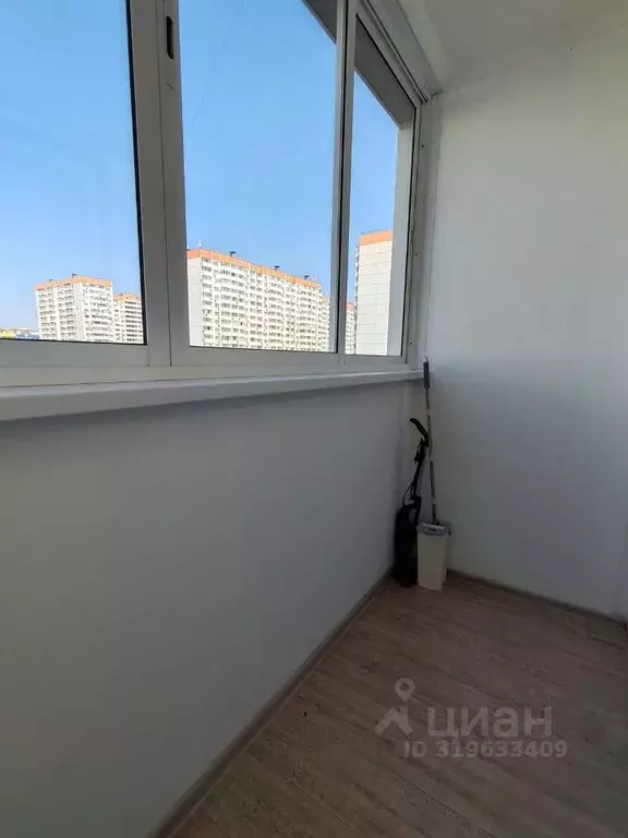 Студия Краснодарский край, Краснодар Черкасская ул., 68 (28.0 м) - Фото 1