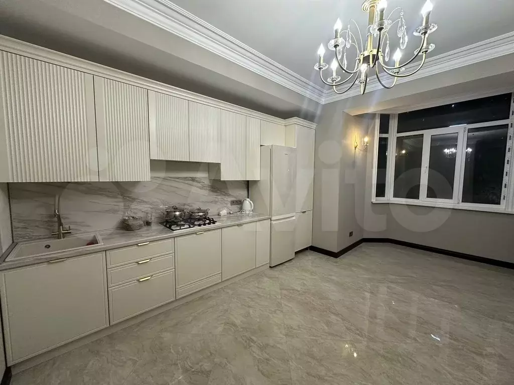 2-к. квартира, 80 м, 1/9 эт. - Фото 0