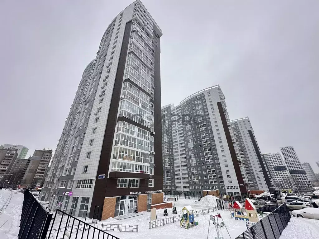 3-к кв. Башкортостан, Уфа ул. Минигали Губайдуллина, 10 (70.5 м) - Фото 1