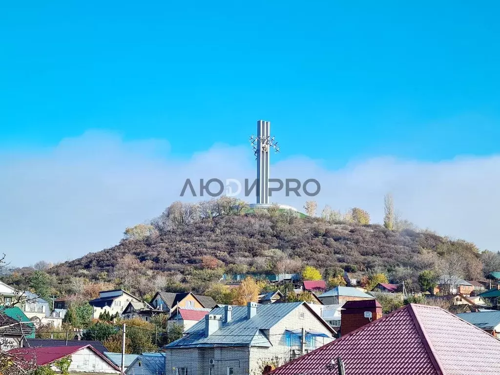 Дом в Саратовская область, Саратов ул. Имени А.Н. Радищева, 90 (348 м) - Фото 1