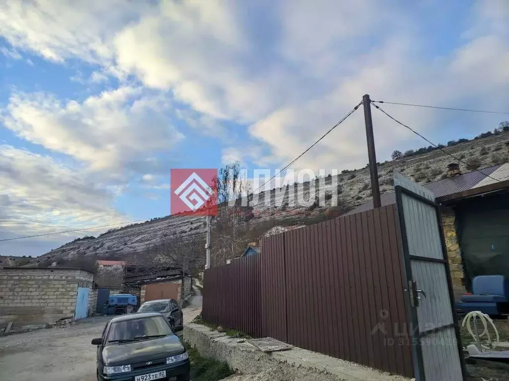 Дом в Крым, Бахчисарайский район, Верхореченское с/пос, с. ... - Фото 2