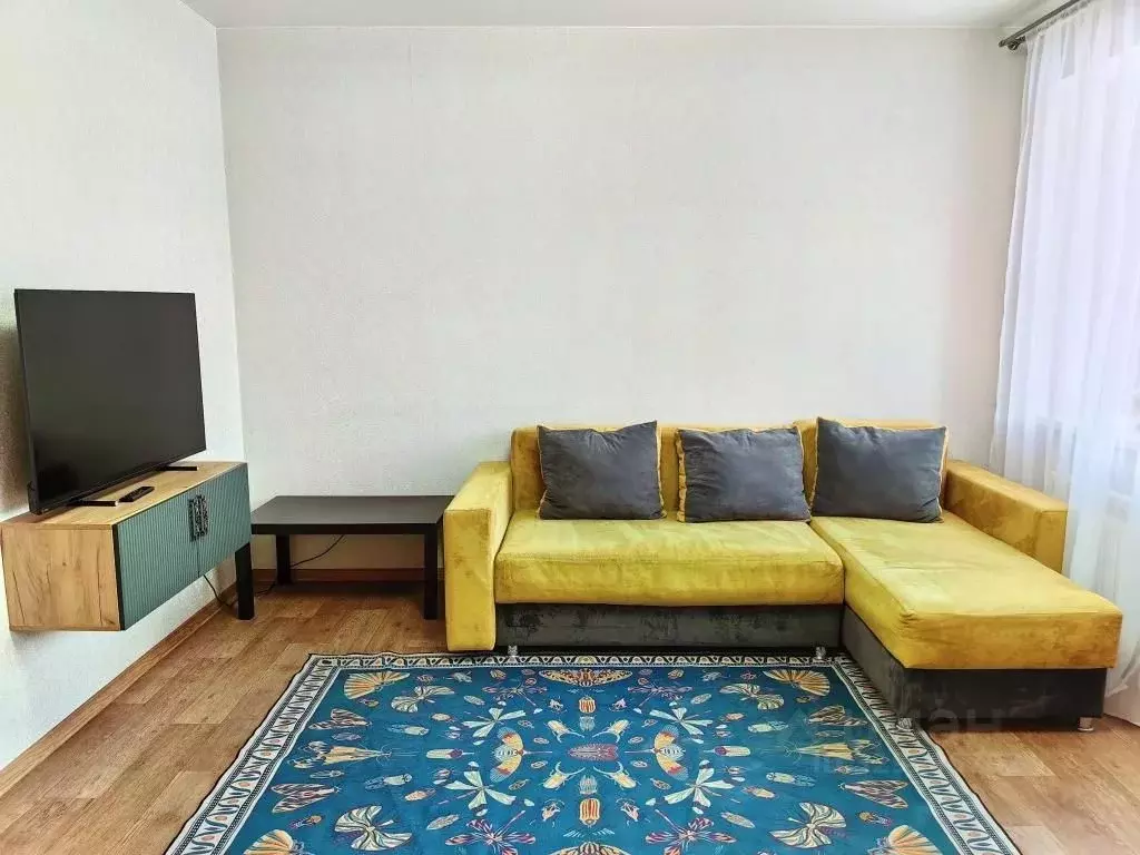 2-к кв. Омская область, Омск ул. Степанца, 3 (70.0 м) - Фото 1