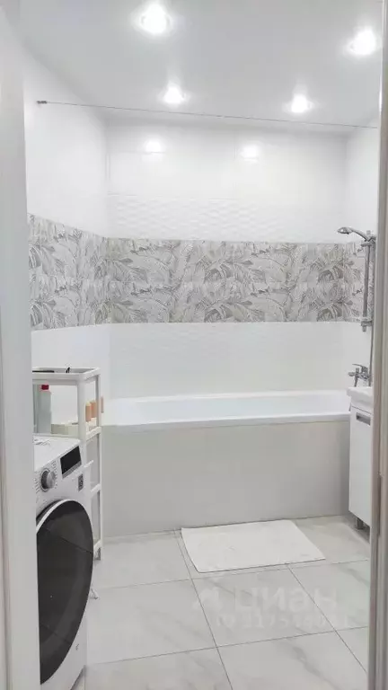 2-к кв. Тюменская область, Тюмень ул. Николая Никитина, 10 (57.0 м) - Фото 1